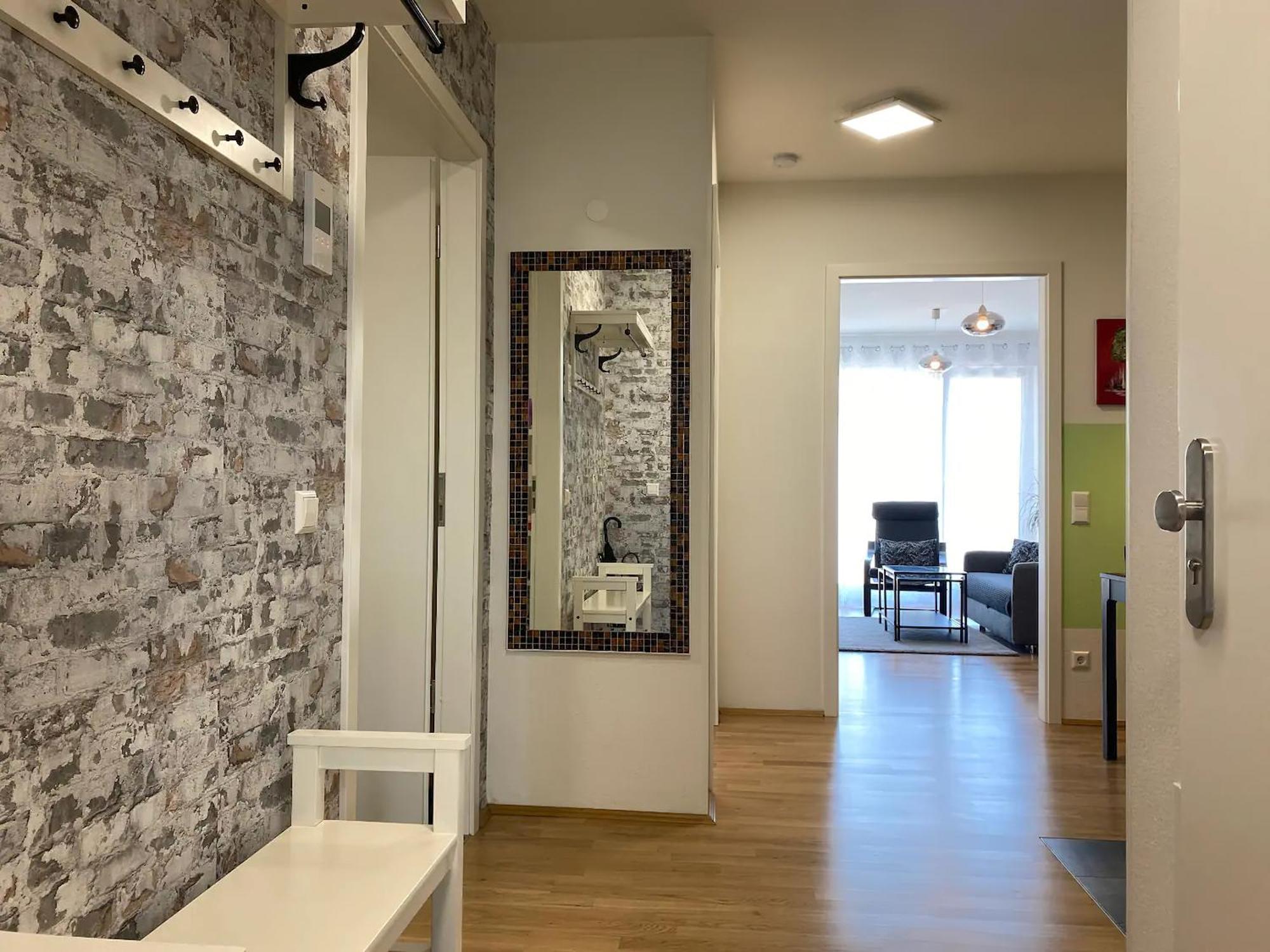 Schoenes 2 Zimmer Apartment Zentral Gelegen 普福尔茨海姆 外观 照片