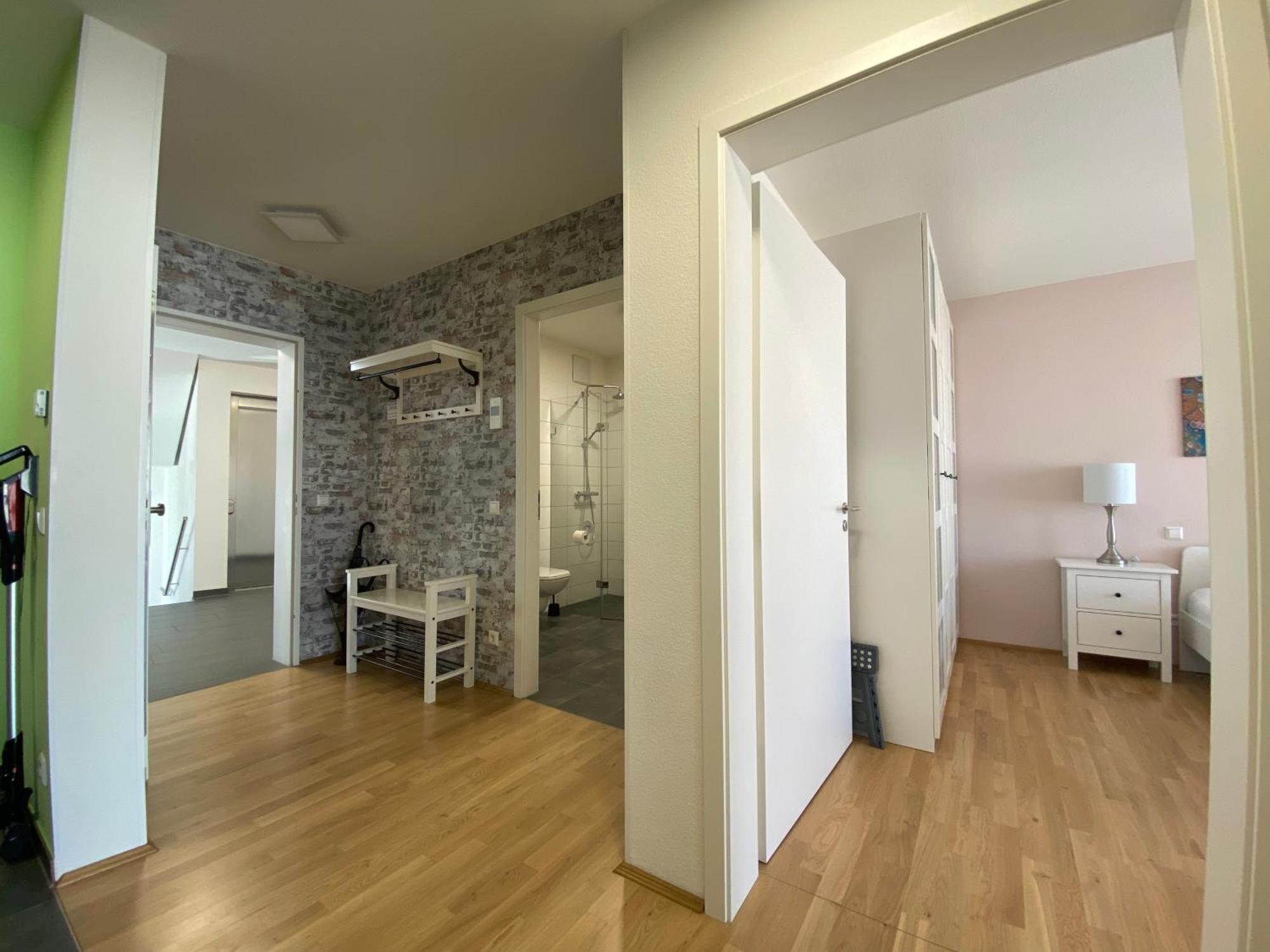 Schoenes 2 Zimmer Apartment Zentral Gelegen 普福尔茨海姆 外观 照片