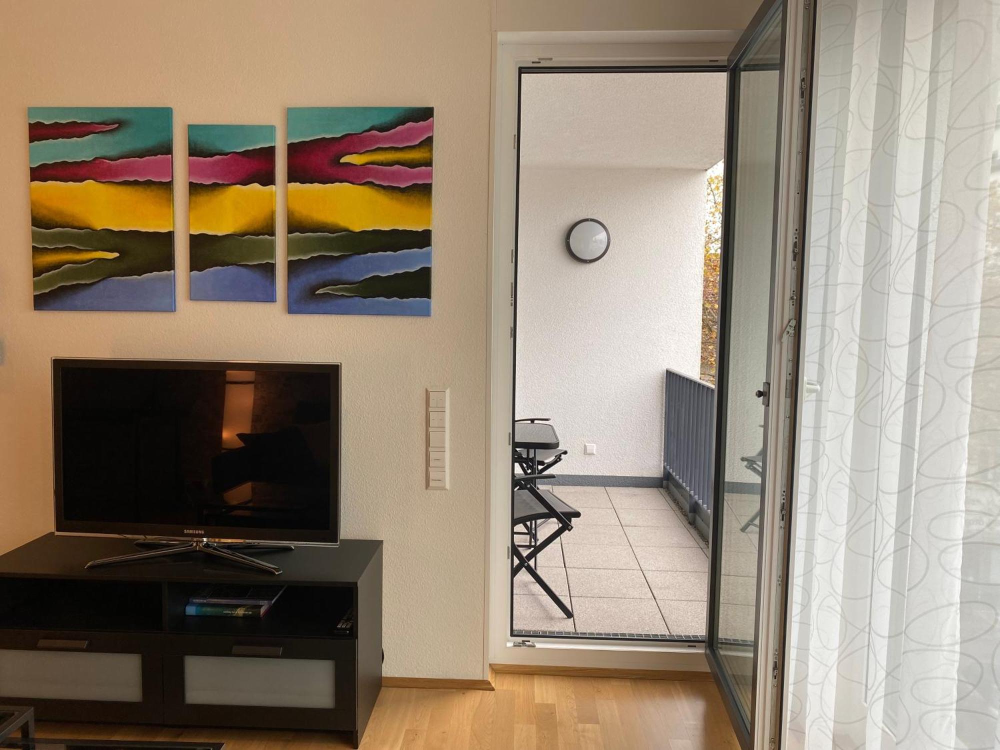 Schoenes 2 Zimmer Apartment Zentral Gelegen 普福尔茨海姆 外观 照片